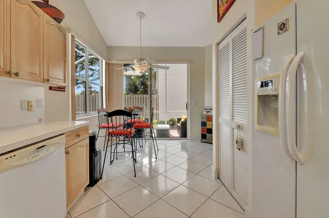  Residence photo 14