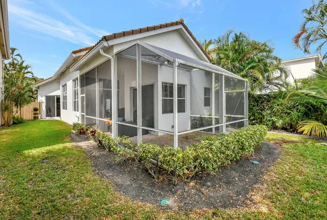  Residence photo 30