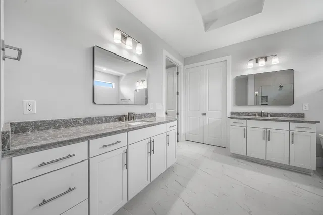 Bridgewater Preserve Residence photo 27