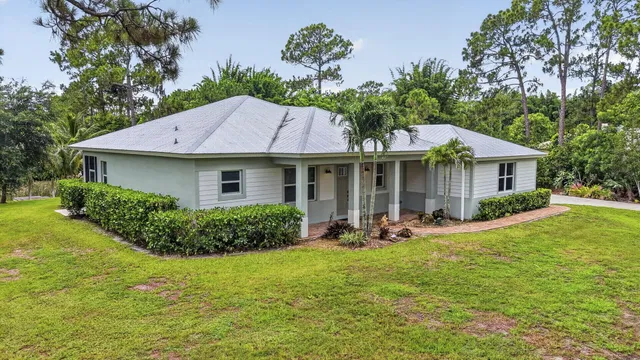 Residence photo 2