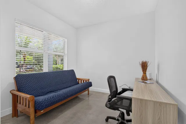 Residence photo 11