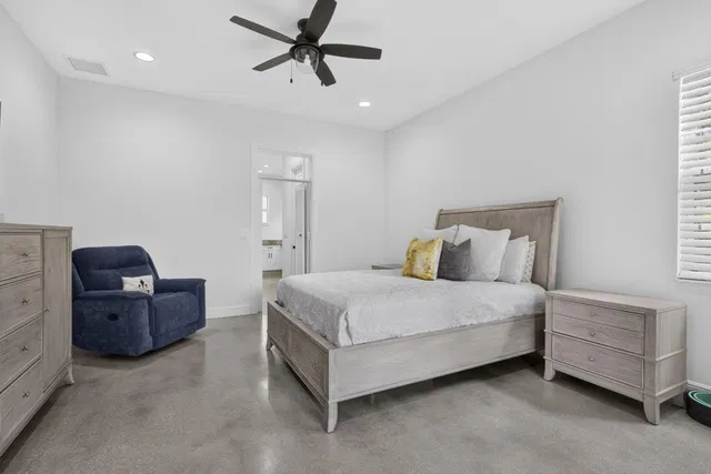 Residence photo 25