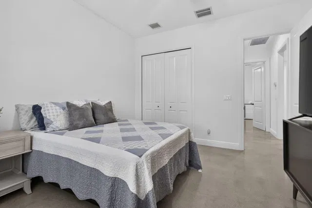 Residence photo 30