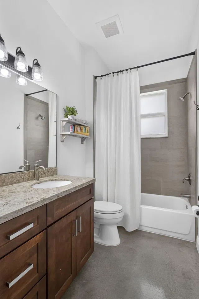 Residence photo 32