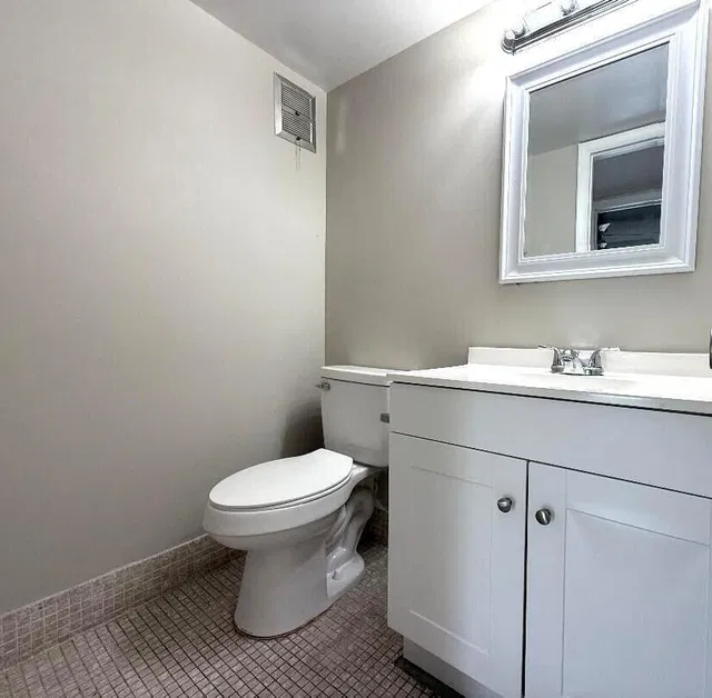  Unit 93 photo 8