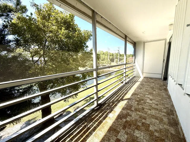  Unit 93 photo 11