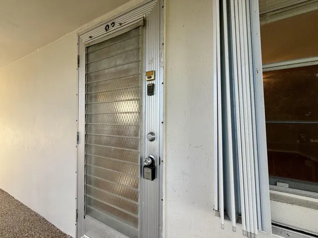  Unit 93 photo 20