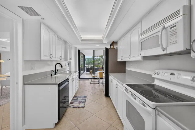 South Palm Beach Unit 105s photo 43