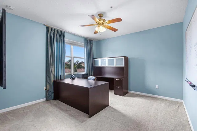 Residence photo 24