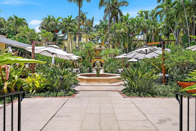 In-Town Palm Beach Unit 305 photo 4