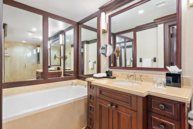 In-Town Palm Beach Unit 305 photo 8