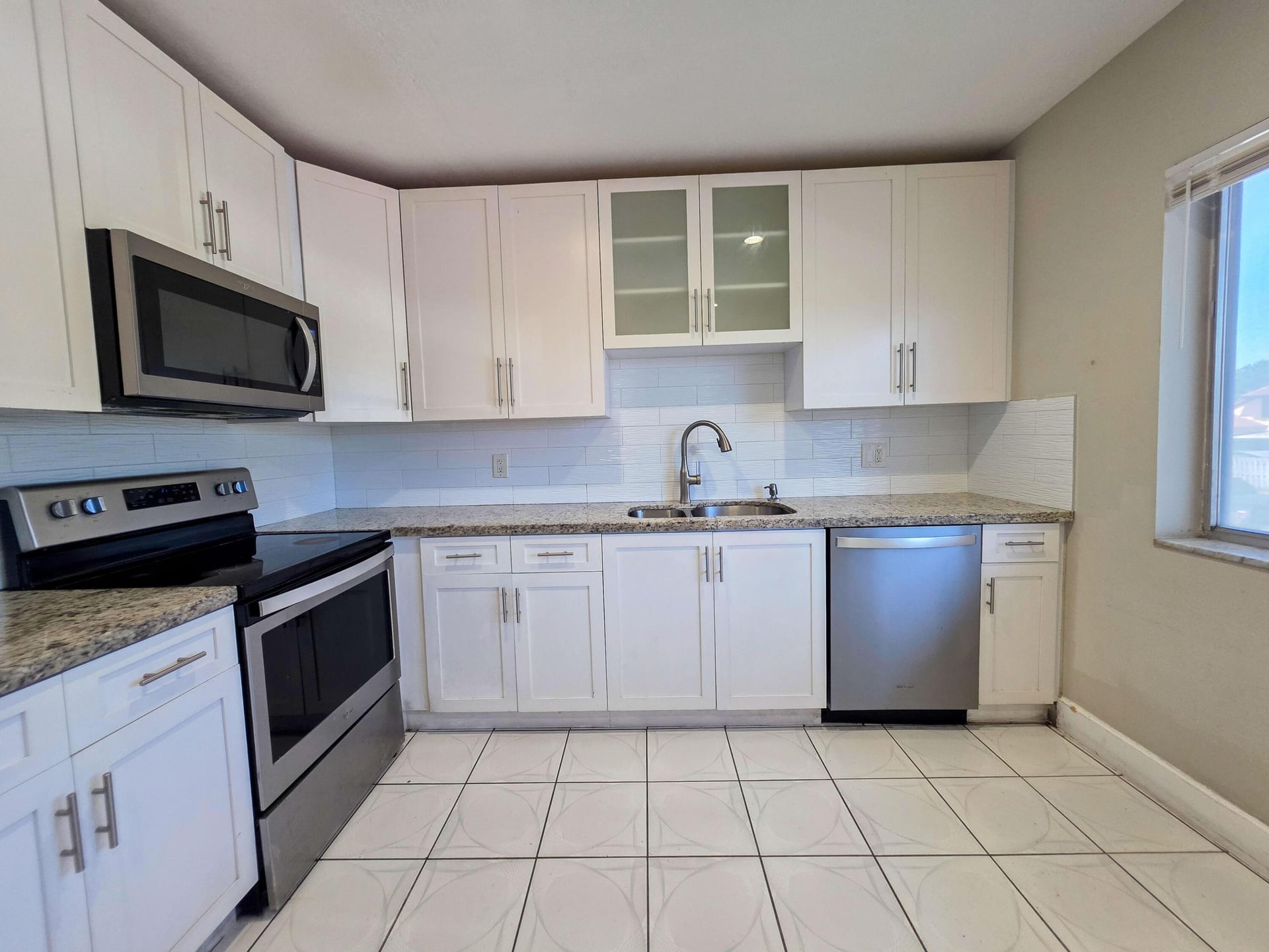 Unit 203 photo 2