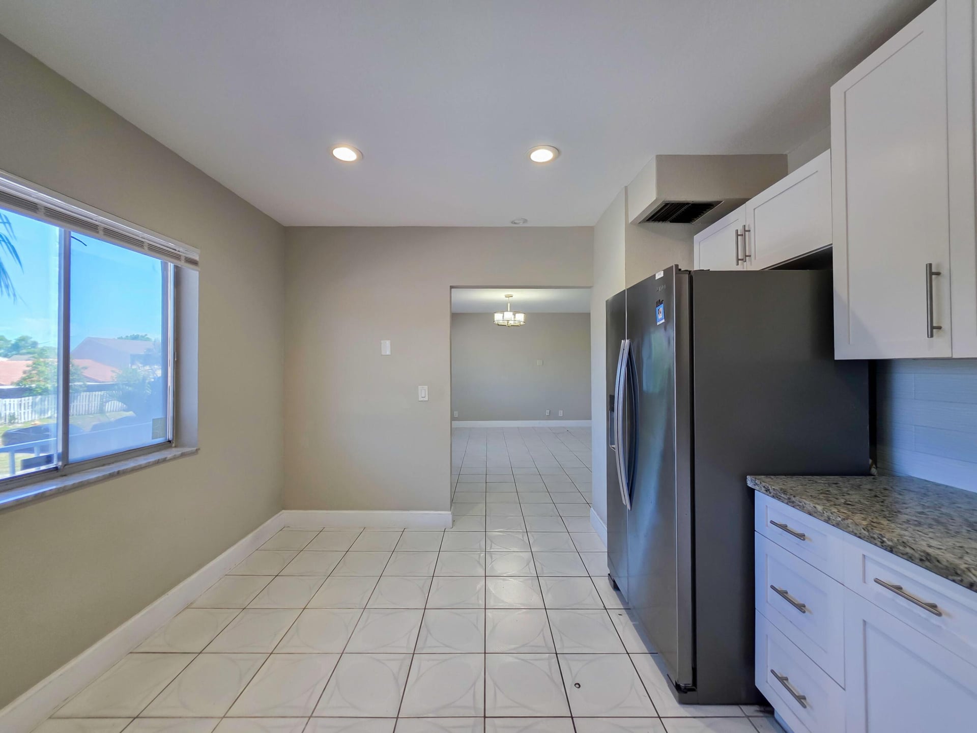 Unit 203 photo 5