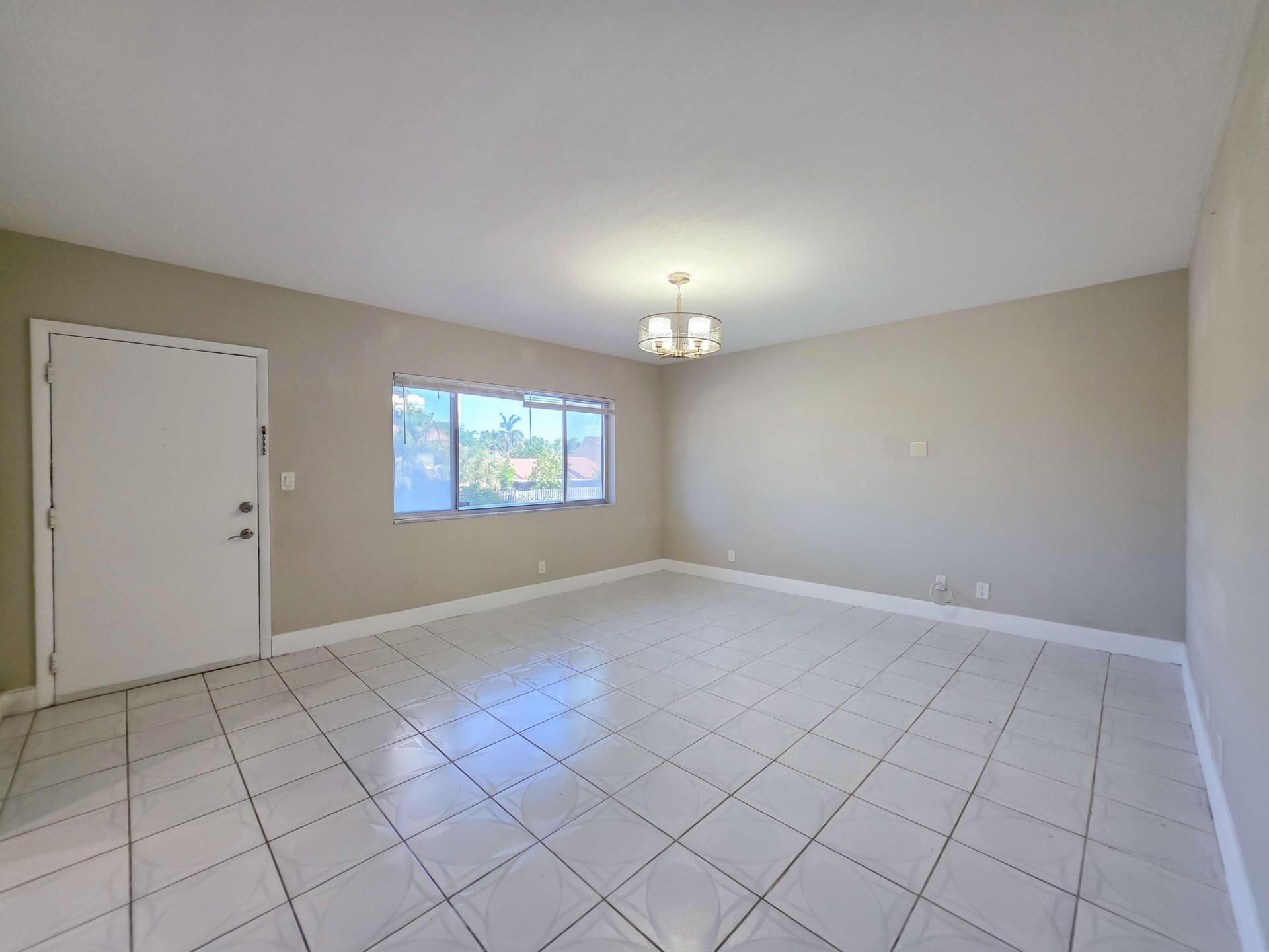 Unit 203 photo 6