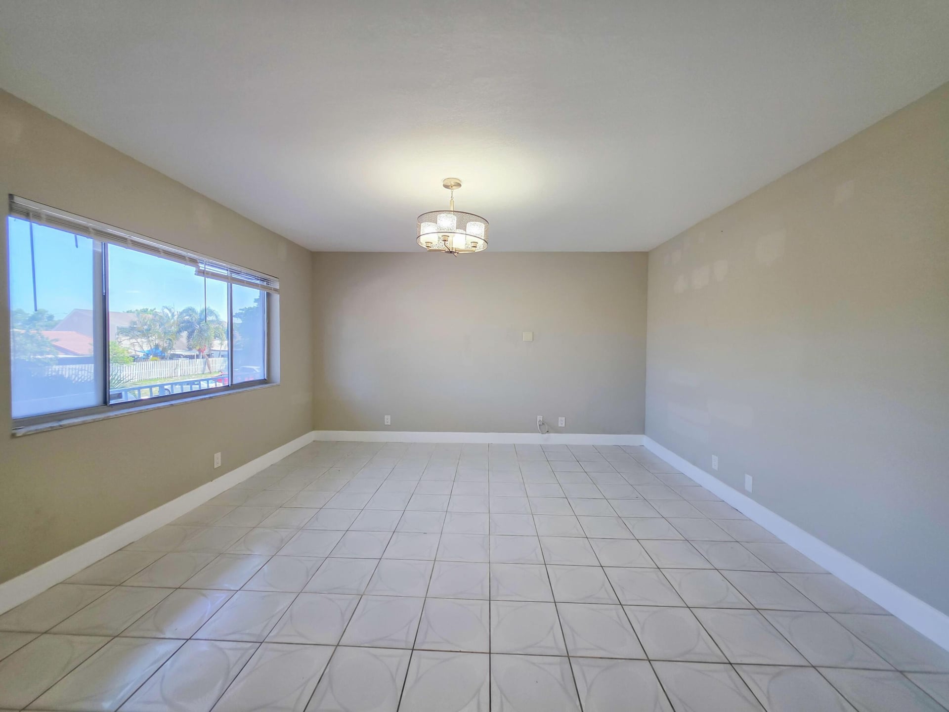 Unit 203 photo 7