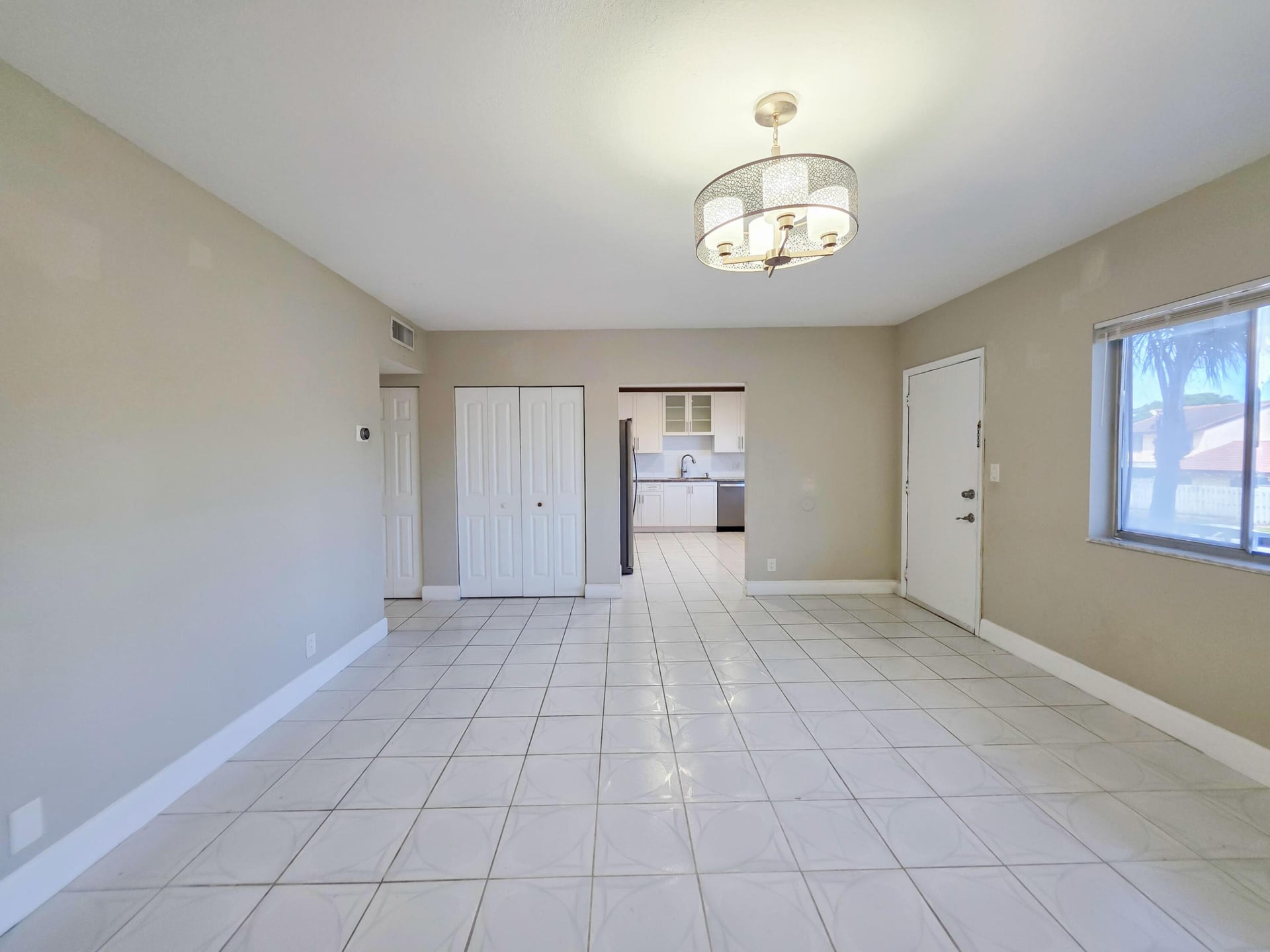 Unit 203 photo 10