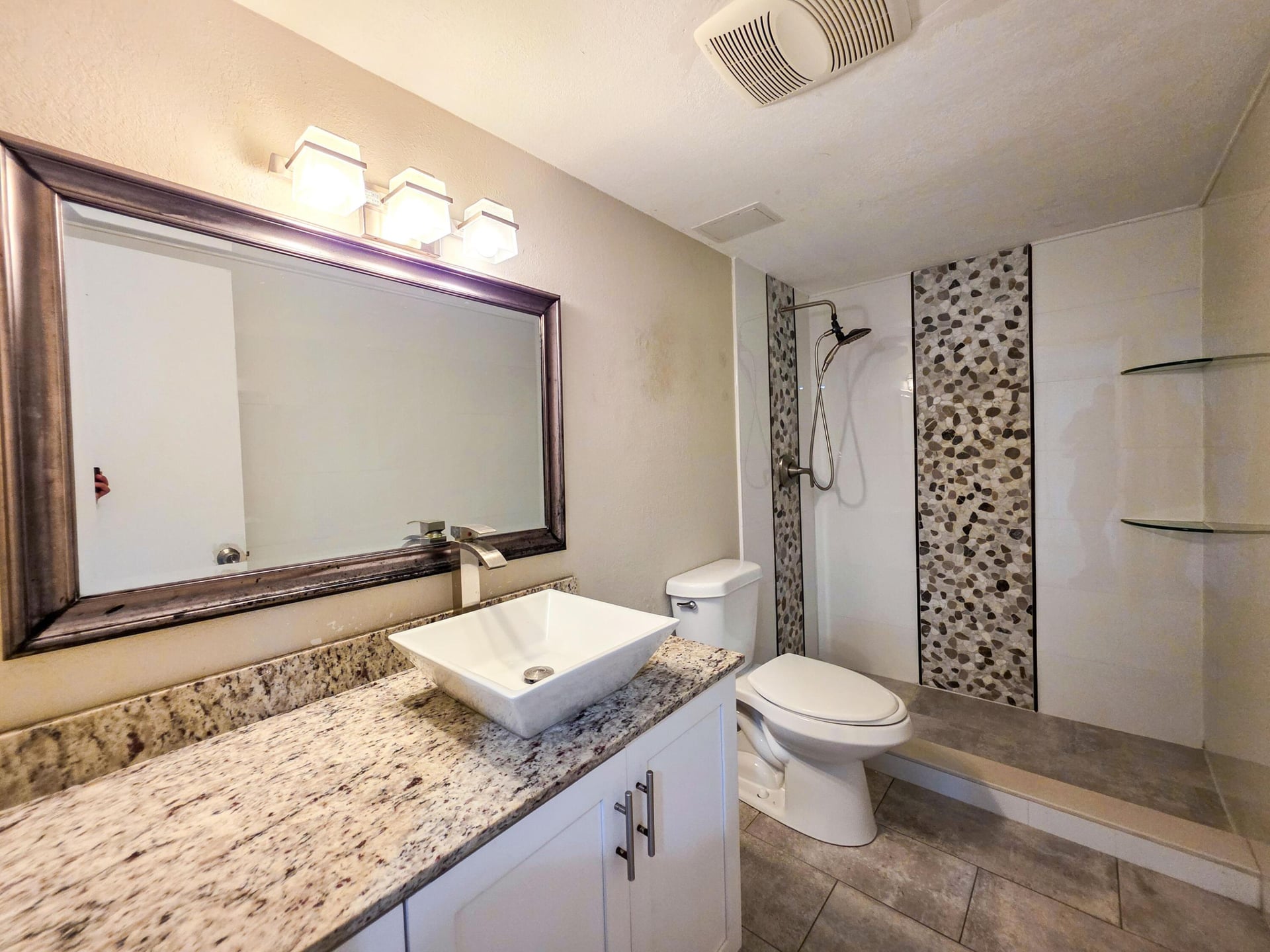 Unit 203 photo 13