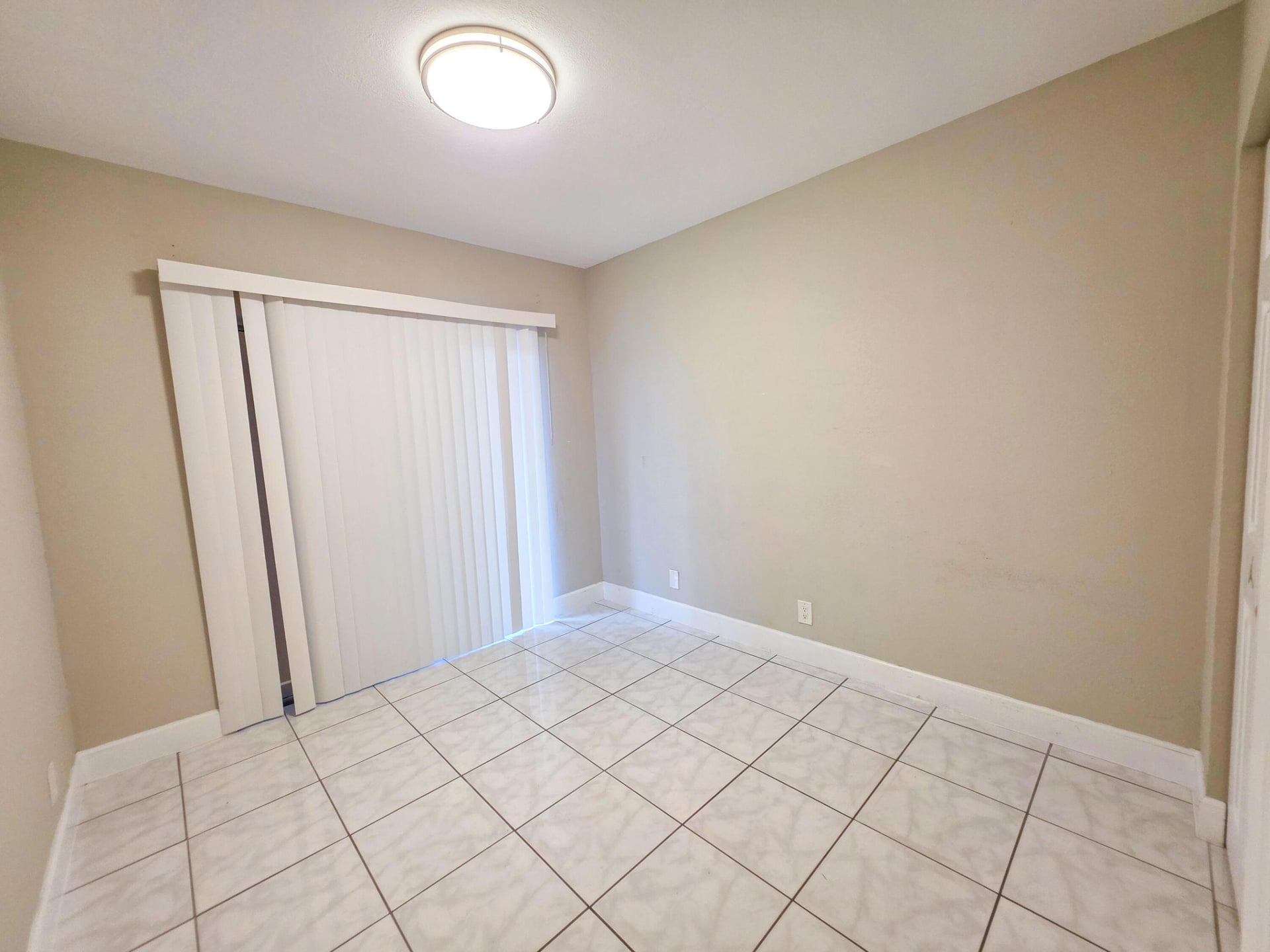Unit 203 photo 18