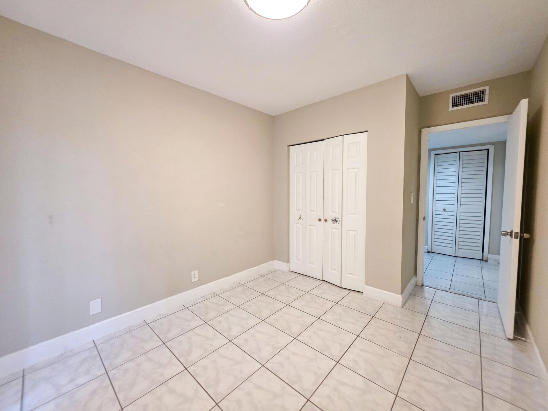 Unit 203 photo 19