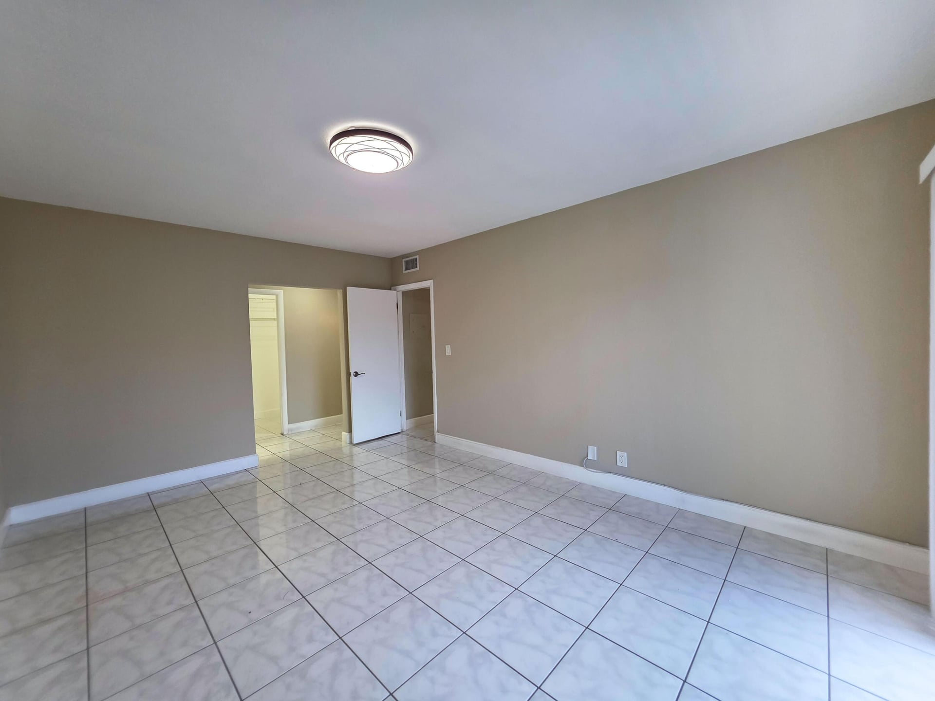 Unit 203 photo 22