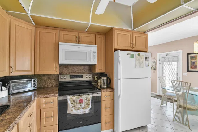  Residence photo 15
