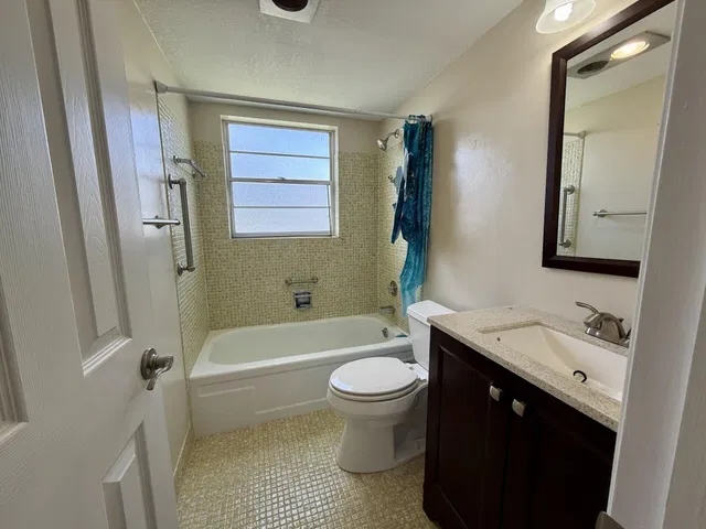  Residence photo 5