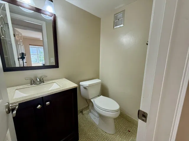  Residence photo 6