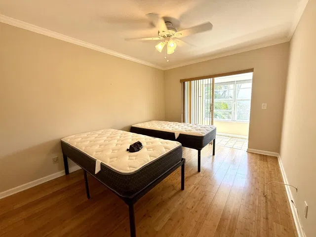  Residence photo 8
