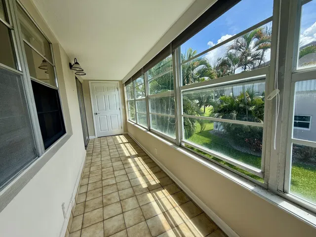  Residence photo 9