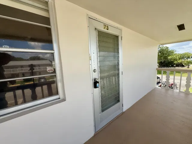  Residence photo 11
