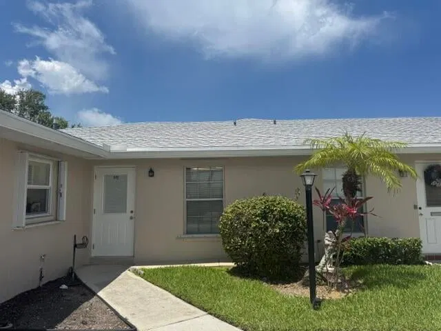 Residence photo 2