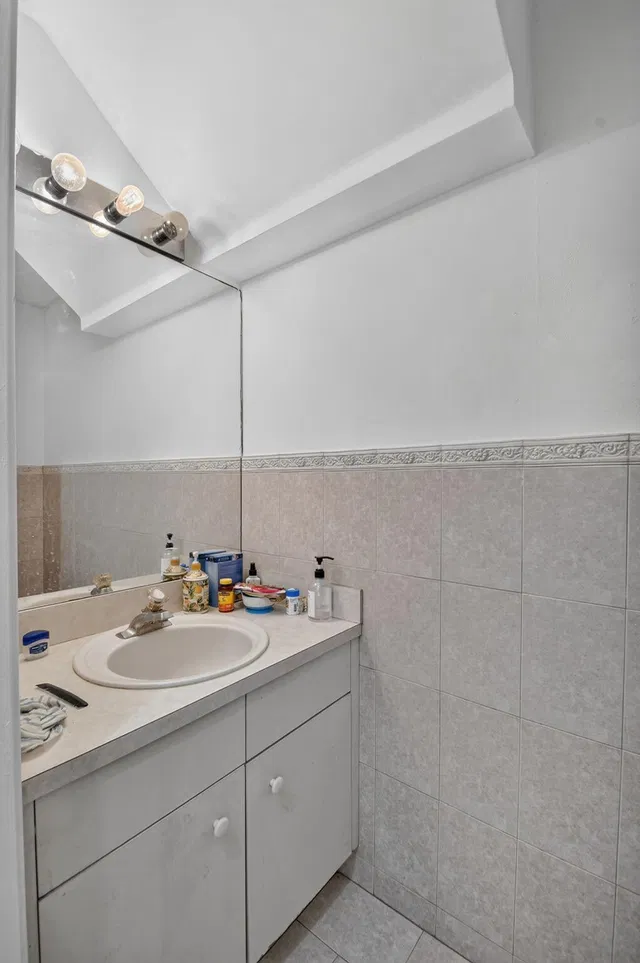  Residence photo 10
