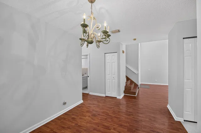  Residence photo 12