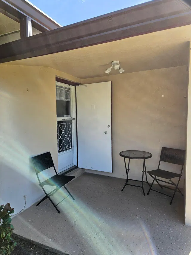Unit C photo 2