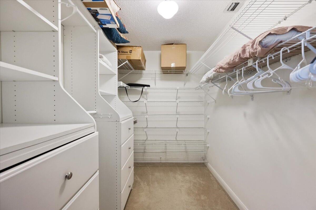 Unit H202 photo 18