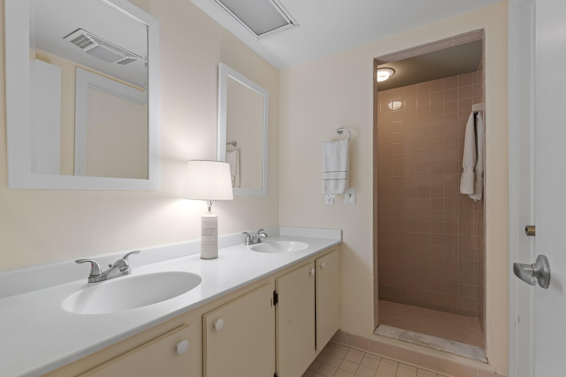 Unit H202 photo 27