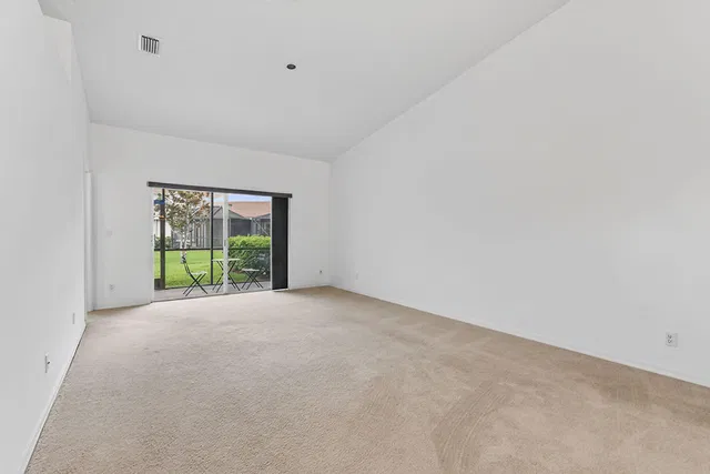 Residence photo 13
