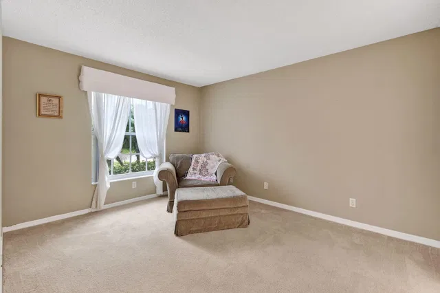 Residence photo 34