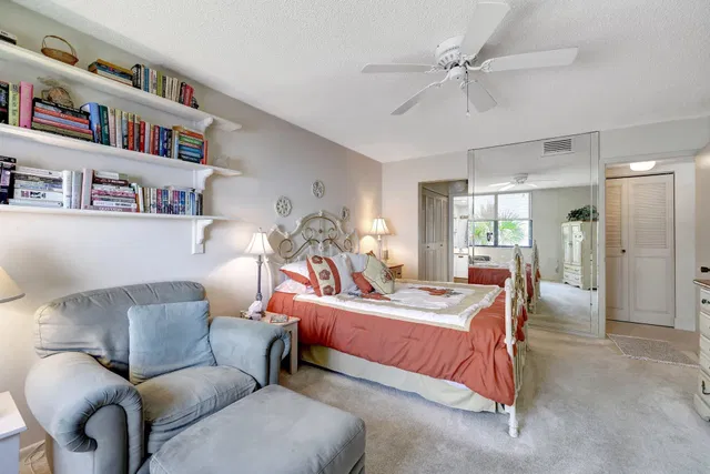 Unit 14-304 photo 15