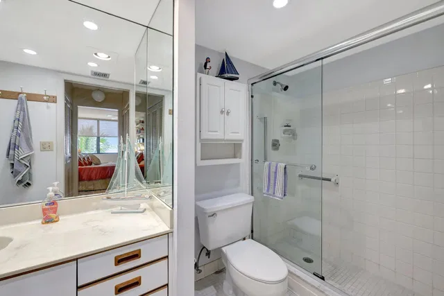 Unit 14-304 photo 17