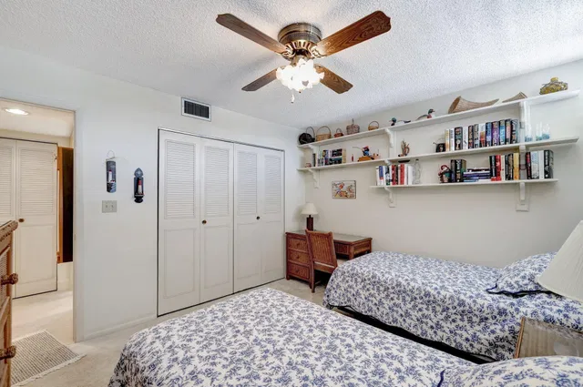 Unit 14-304 photo 22