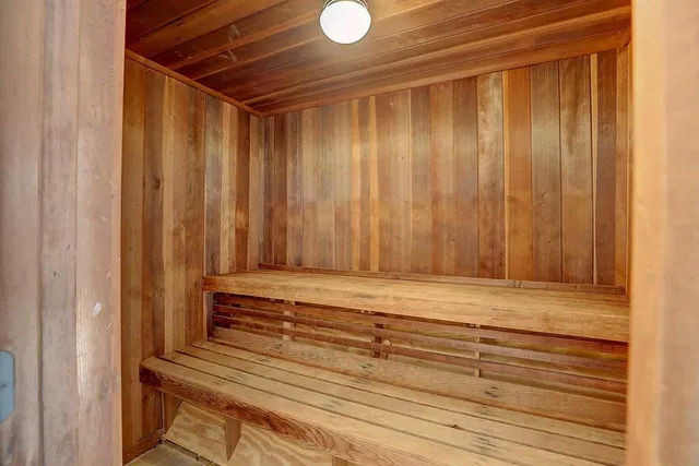 Unit 14-304 photo 33