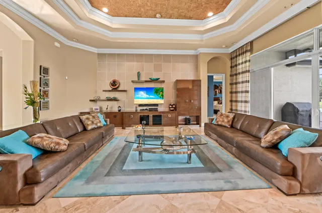  Residence photo 9