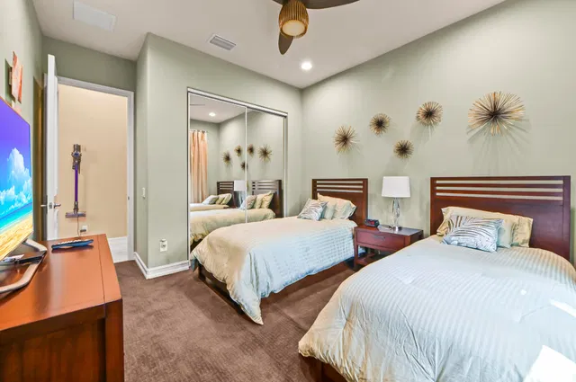  Residence photo 36