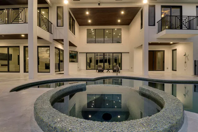  Residence photo 7