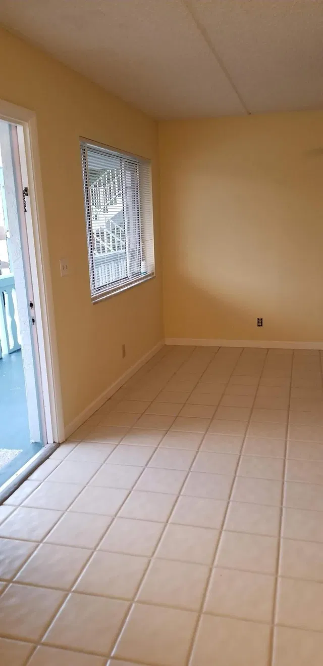 Unit 203 photo 9