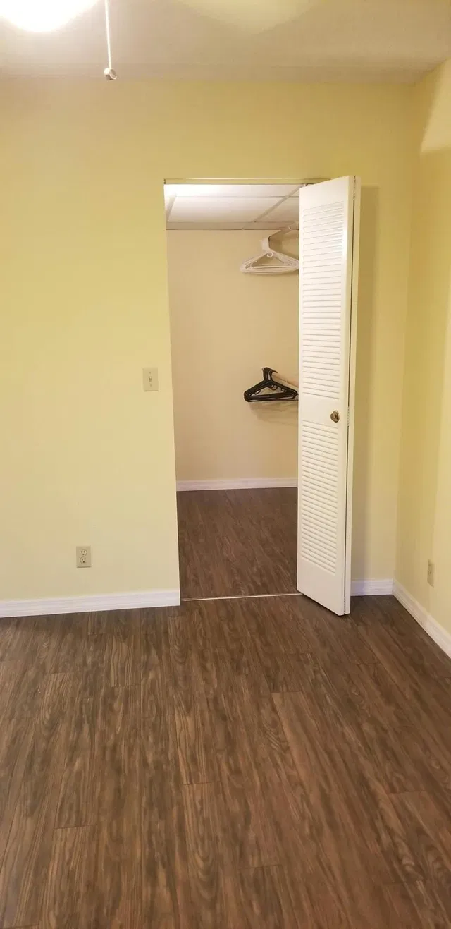 Unit 203 photo 10