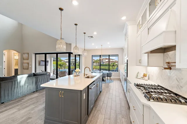 Sonoma Isles Residence photo 27