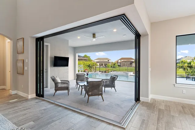 Sonoma Isles Residence photo 33
