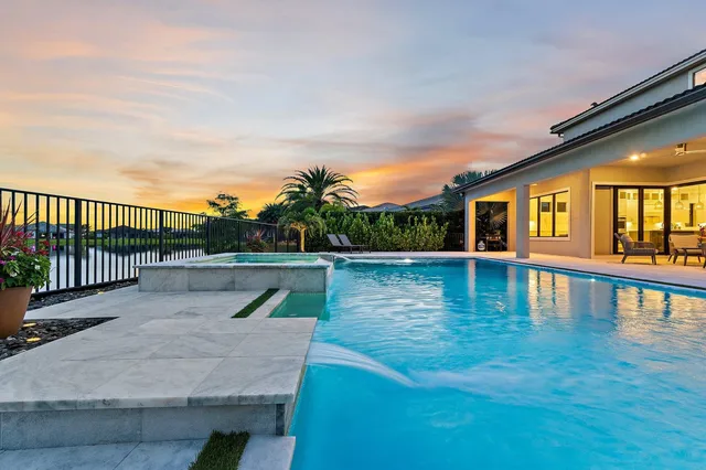 Sonoma Isles Residence photo 92